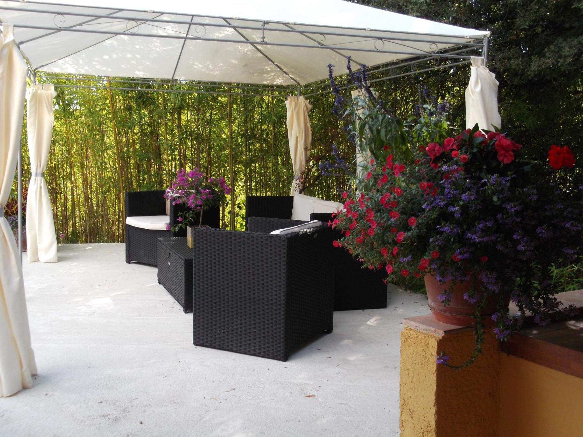 Les 3 Saisons Bed & Breakfast Cucuron Exterior photo