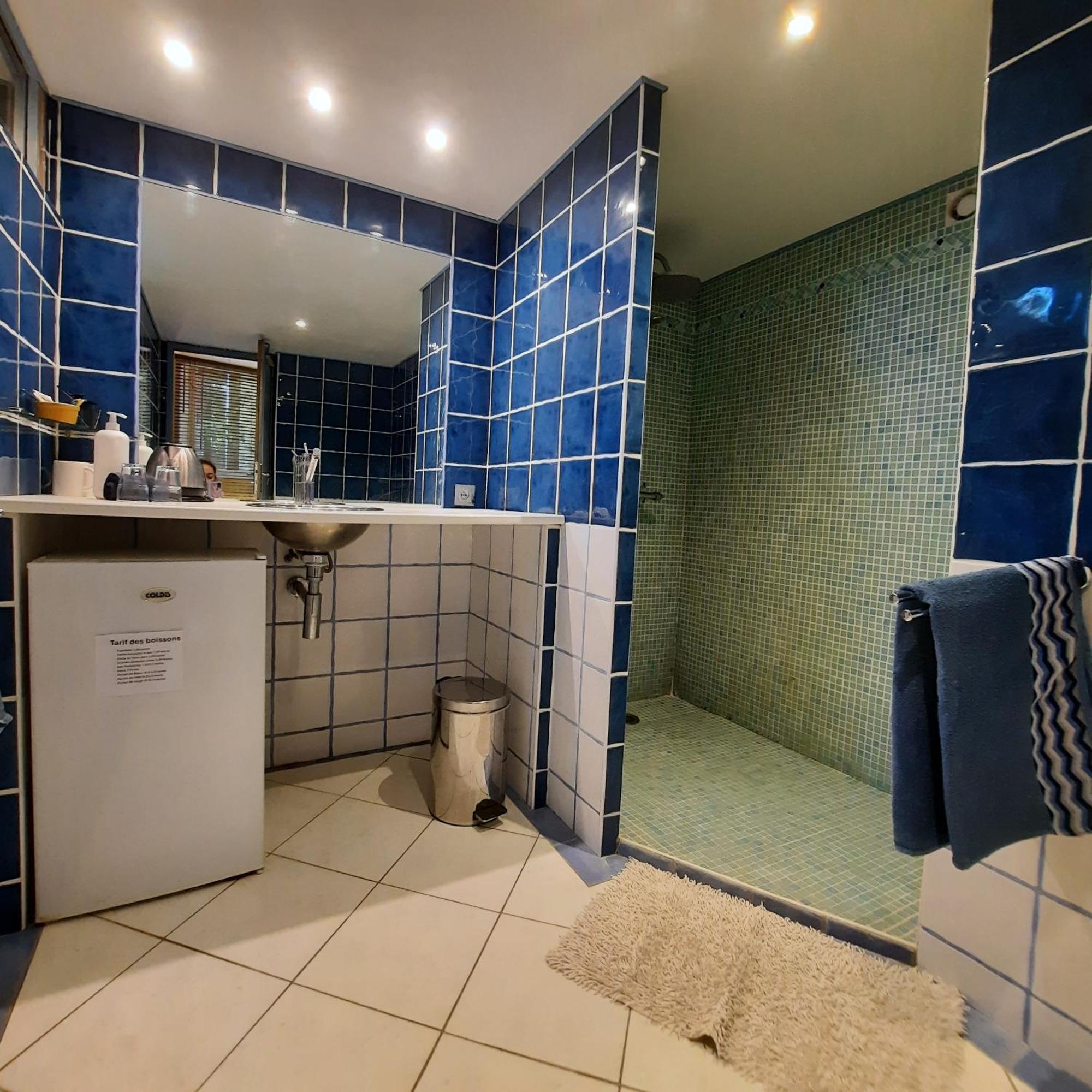 Les 3 Saisons Bed & Breakfast Cucuron Exterior photo