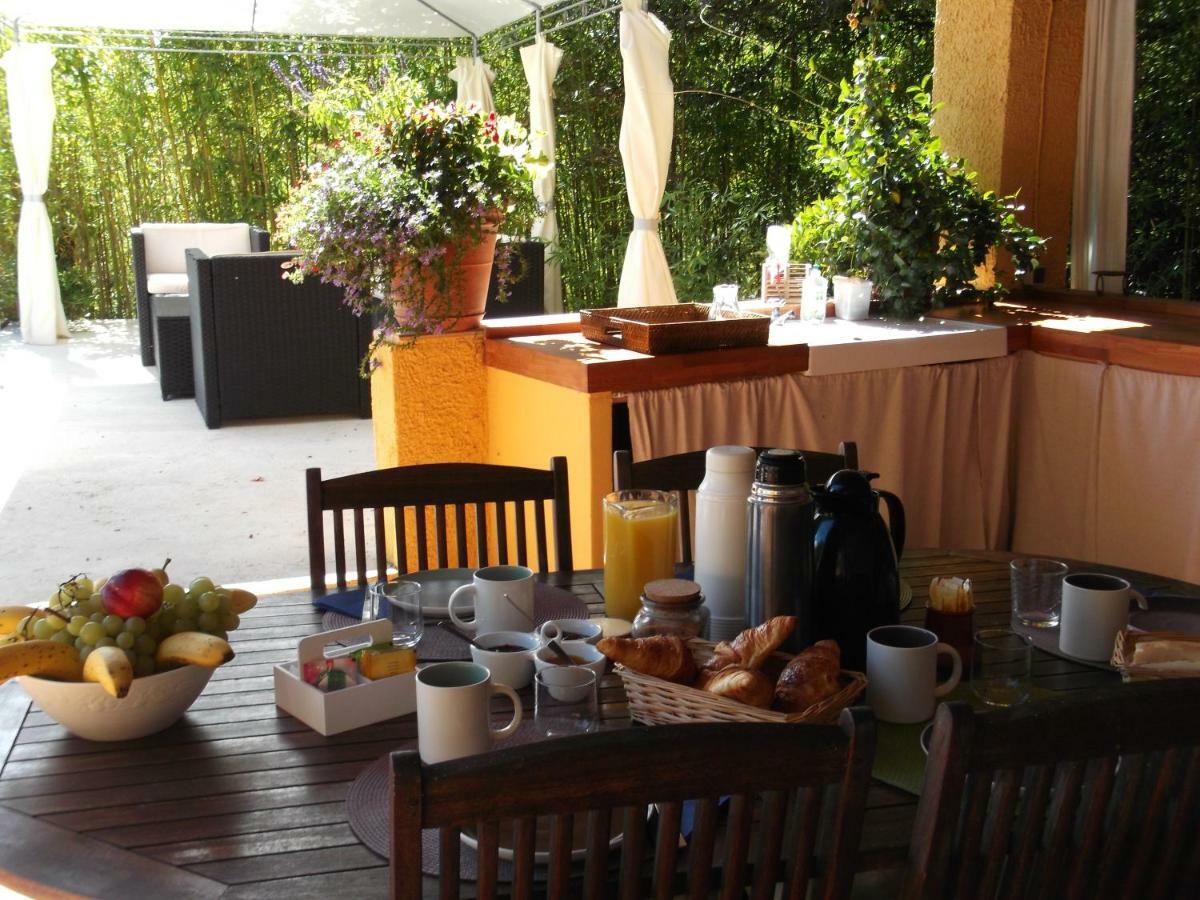 Les 3 Saisons Bed & Breakfast Cucuron Exterior photo