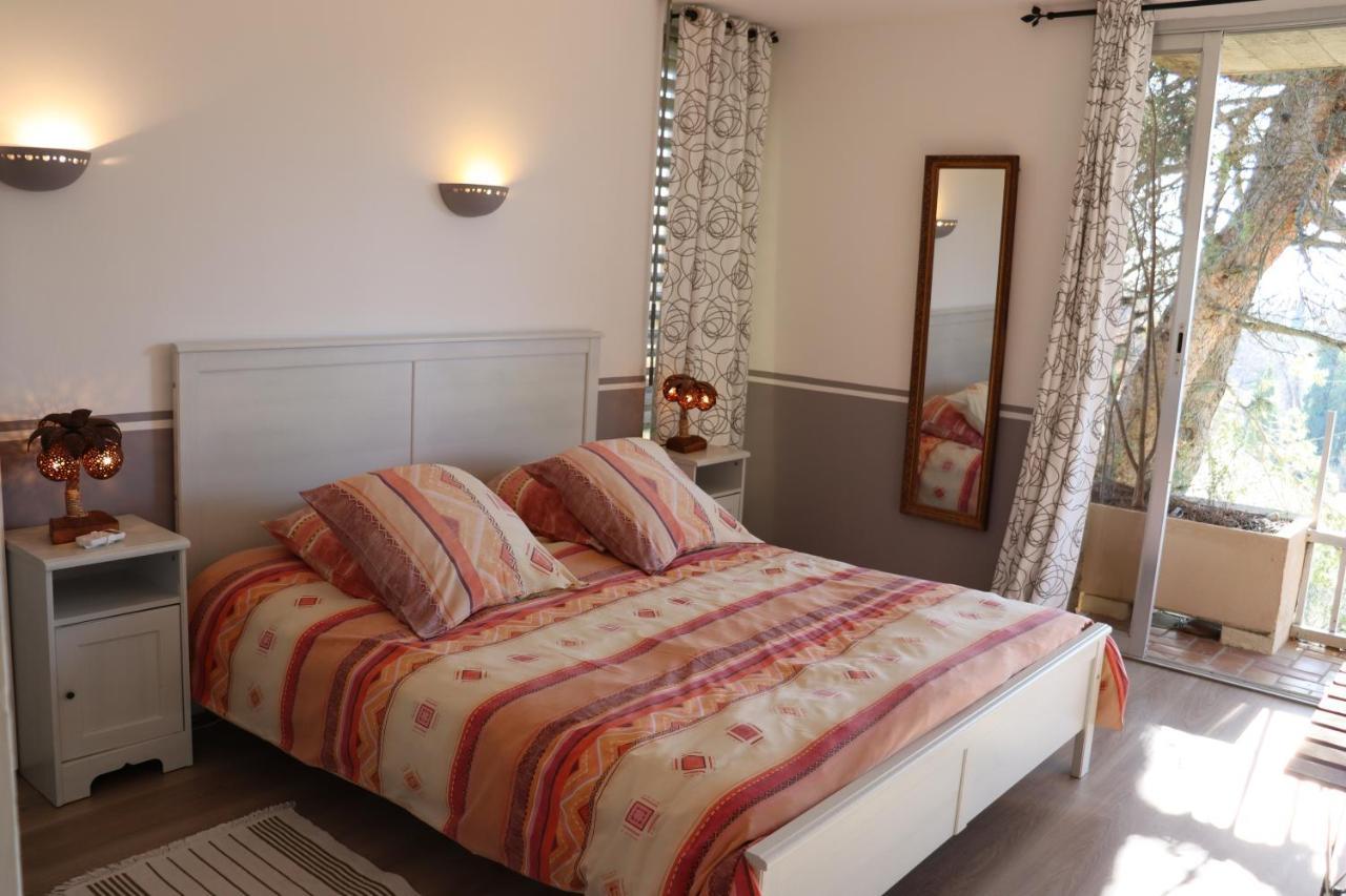 Les 3 Saisons Bed & Breakfast Cucuron Exterior photo